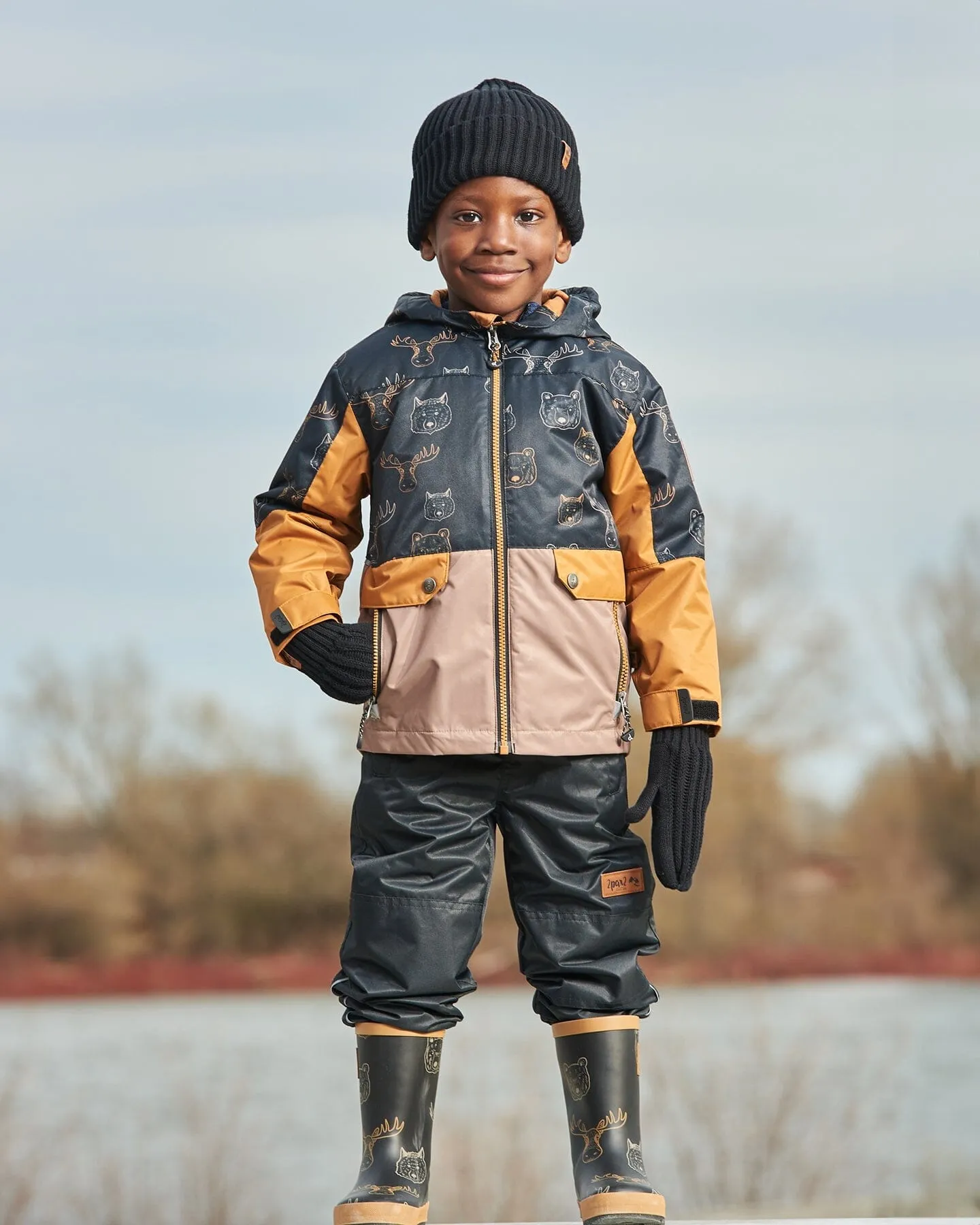 3-In-1 Mid-Season Outerwear Set With Colorblock Jacket Beige Animals On Black Background