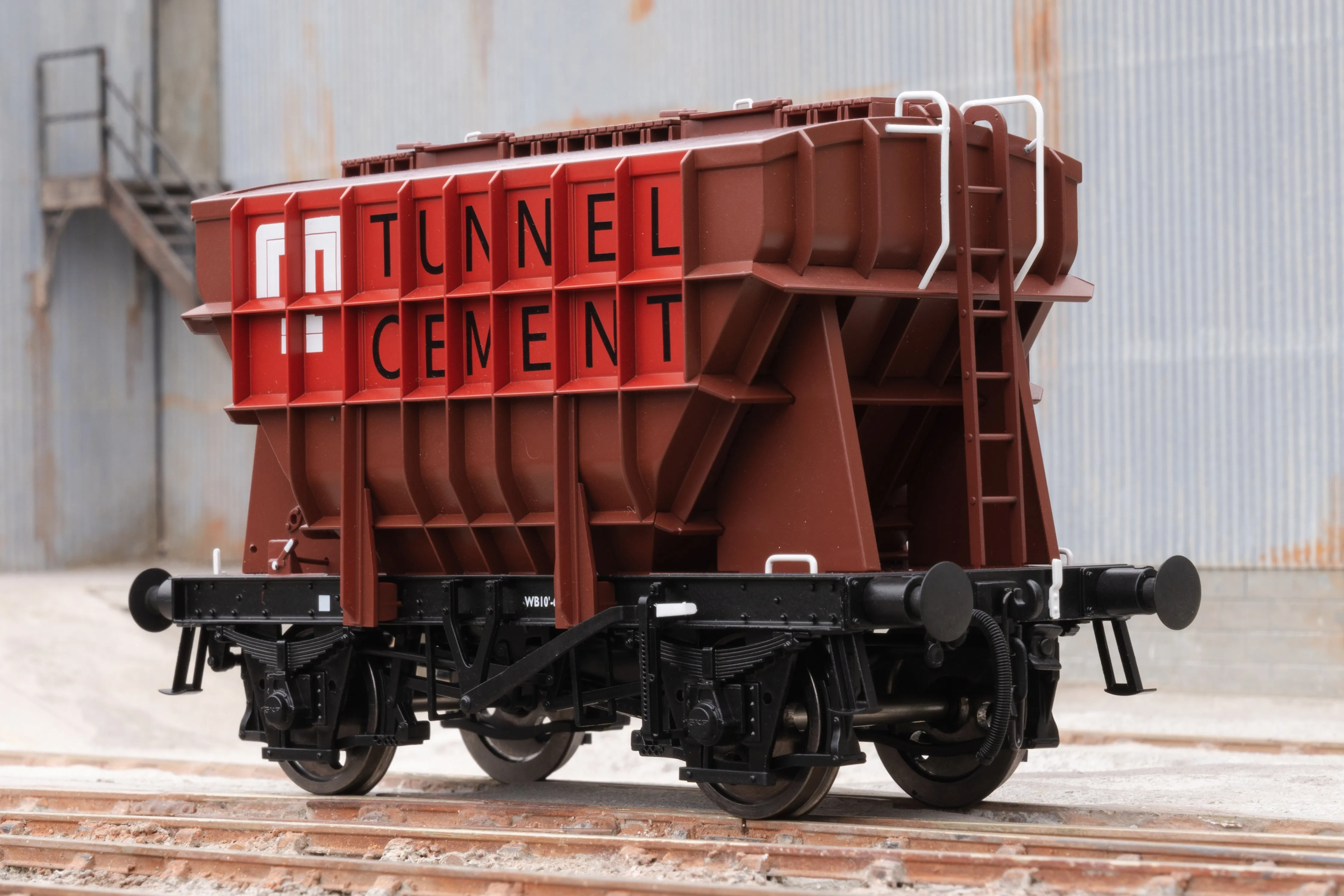 Ellis Clark Trains E3002U Finescale O Gauge Presflo Wagon 'TUNNEL CEMENT' 'Un-Numbered', Bauxite