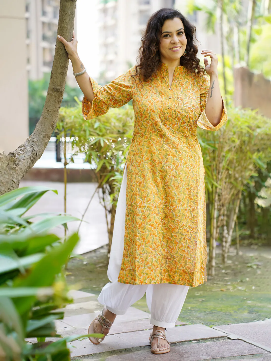 Women's Cotton Yellow & Green Collared Kurti